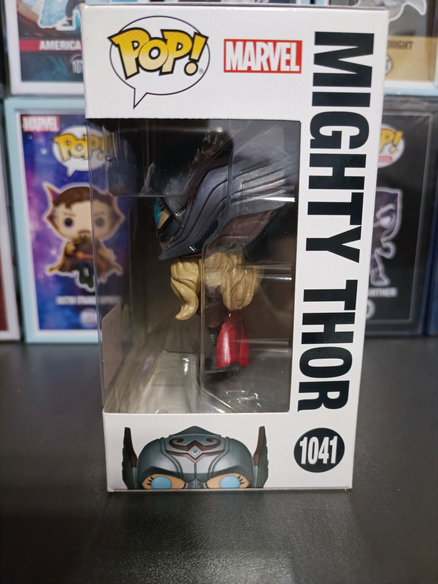 Funko Pop Thor Love and Thunder Mighty Thor 1041 GITD