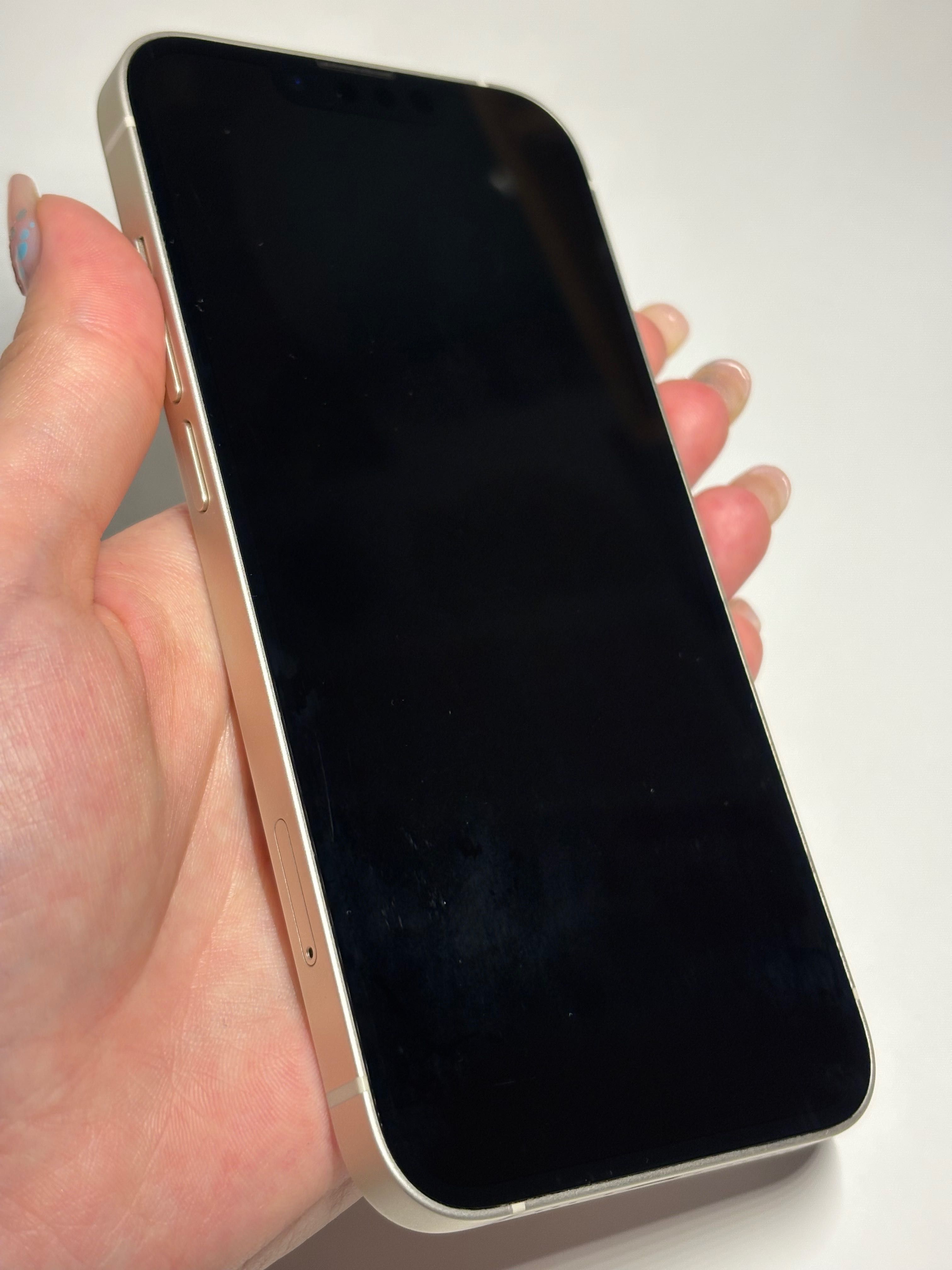 iPhone 13 w idealnym stanie+ szybka +case