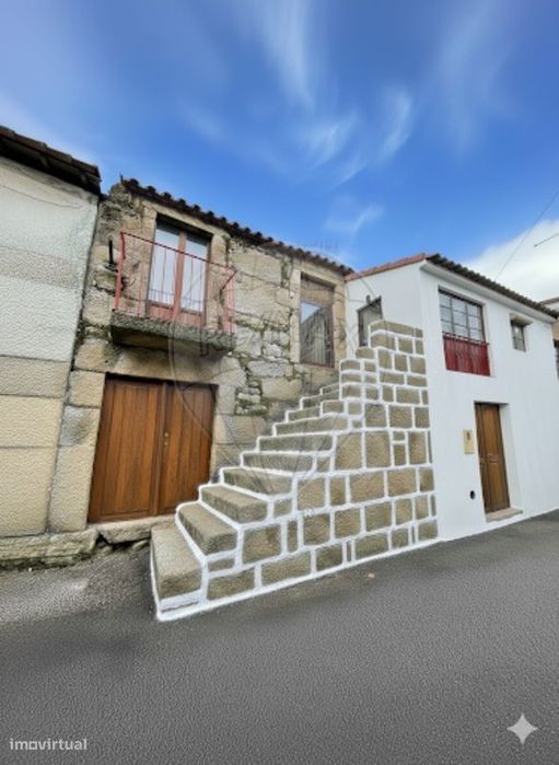 Moradia T4 para venda