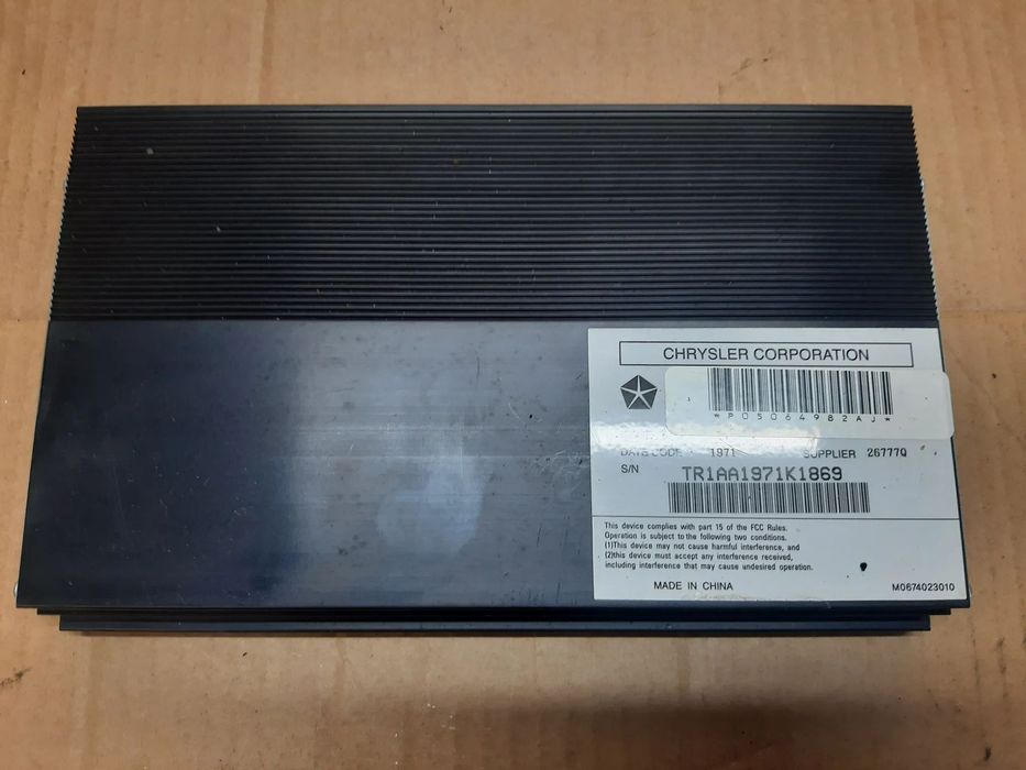 Thema II wzmacniacz audio Chrysler 300C II Lancia