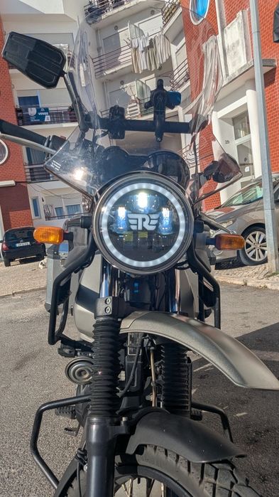 Royal Enfield Himalayan 411