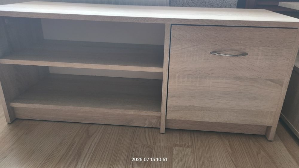 Sprzedam  szafkę  RTV