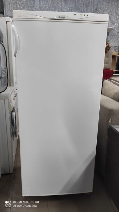 Морозильна камера 6 відділень