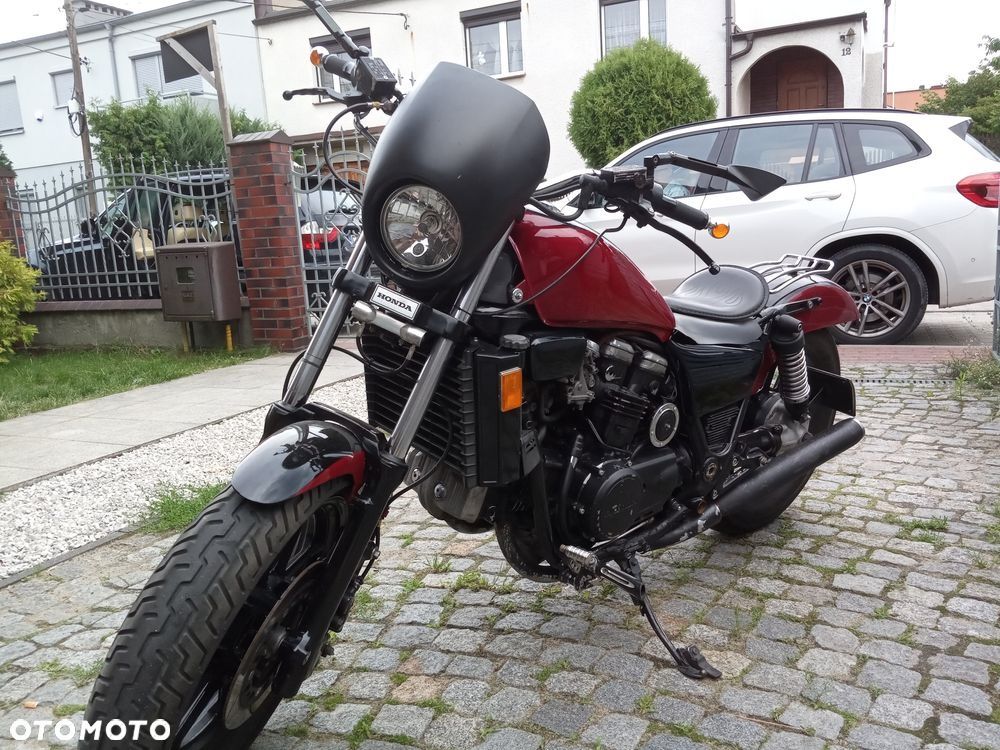 Honda Magna Bobber