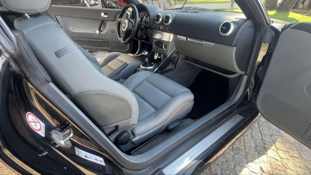 Audi TT 1.8 Turbo 180cv impecavel trato finaciamento