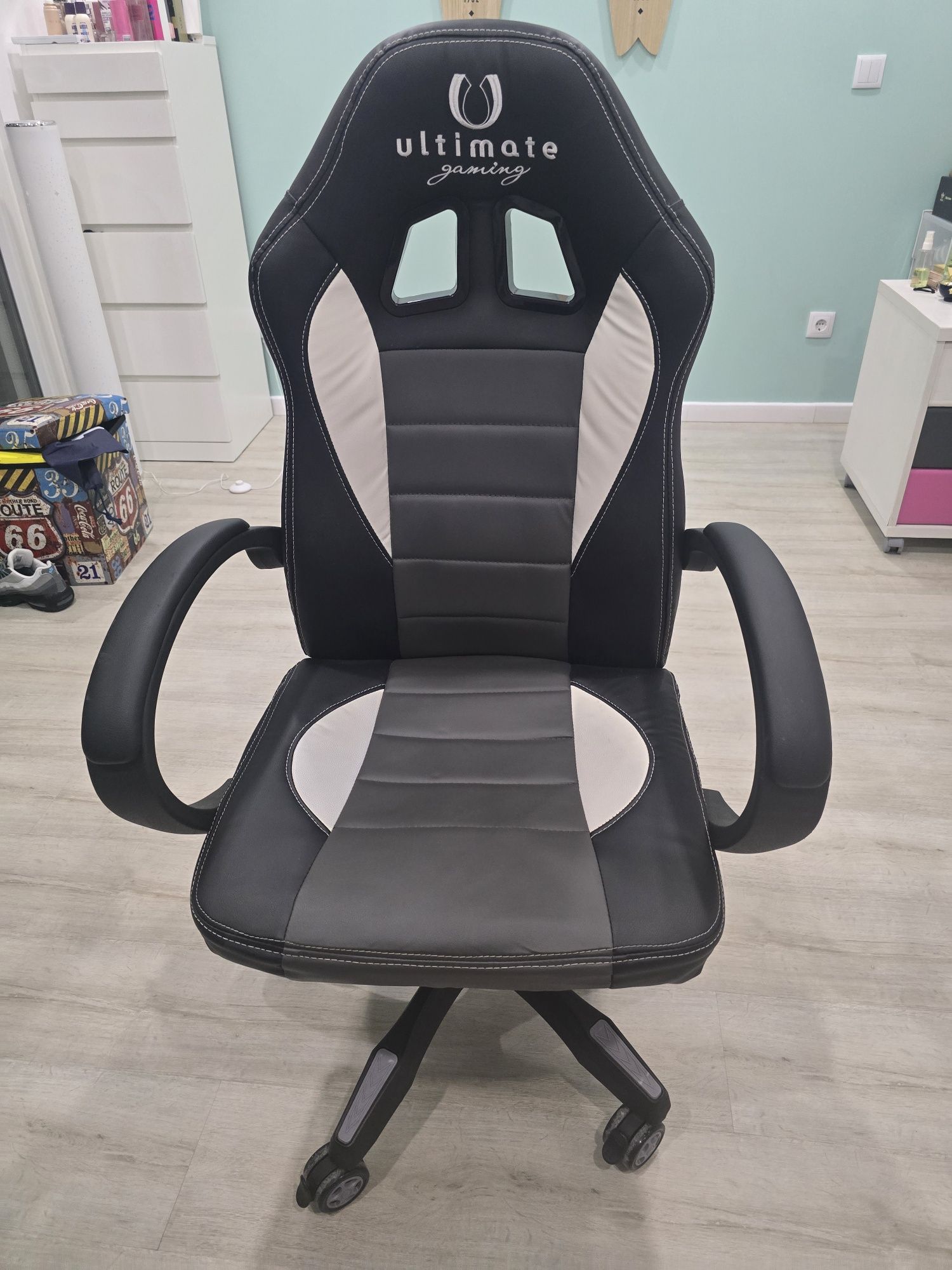 Cadeira gaming como nova