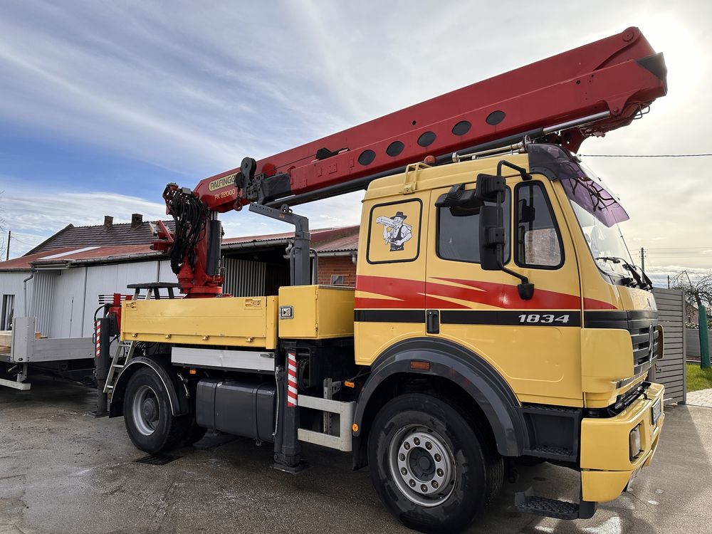 Żuraw ciesielski,dzwig dekarski palfinger Mercedes SK1834