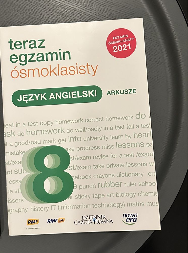 2 x Teraz egzamin ósmoklasisty. Język angielski. Arkusze