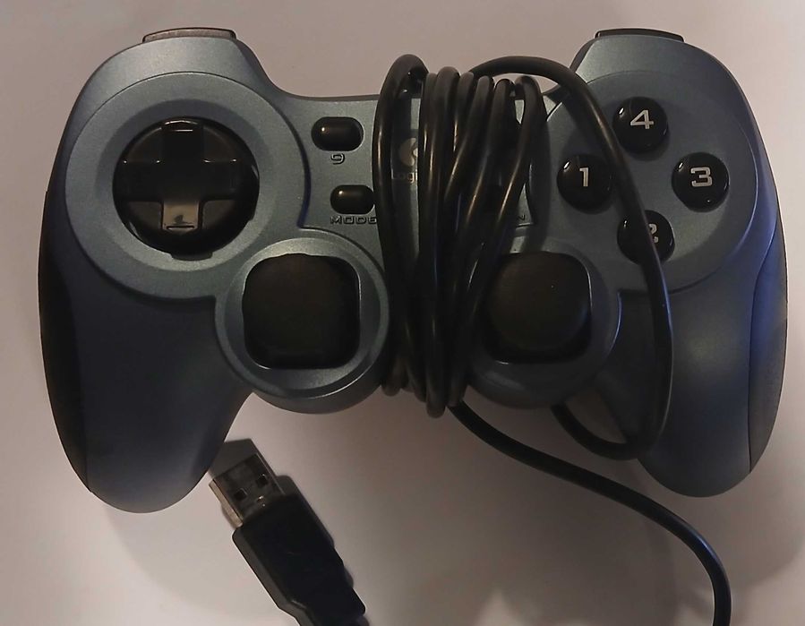 Gamepad Logitech USB Rumblepad 2 (PC)
