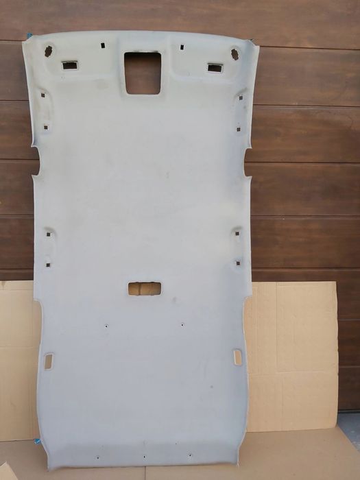 Toyota AVENSIS T27 podsufitka Kombi sufitówka