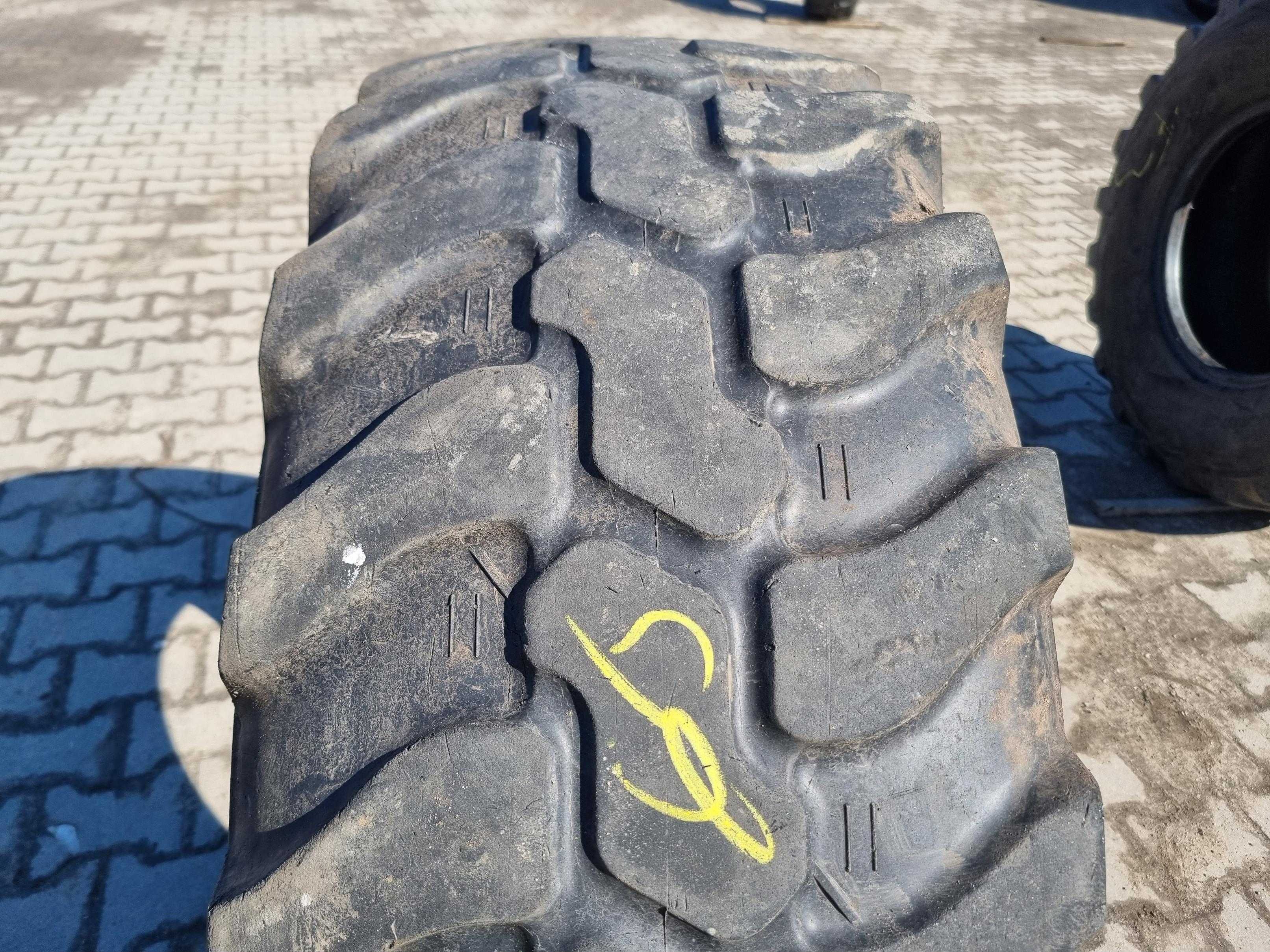 405/70R20, 16/70R20 Opona Przemysłowa  DUNLOP SPT9