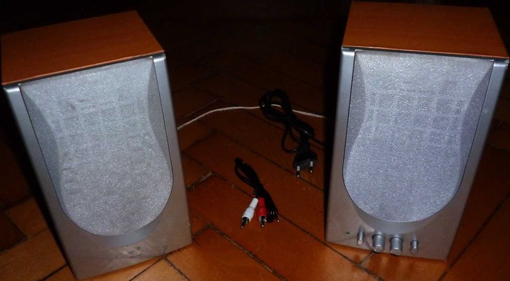 Б/у активные акустические колонки Gembird SP-180