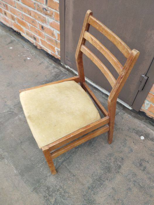 Продам качественные стулья