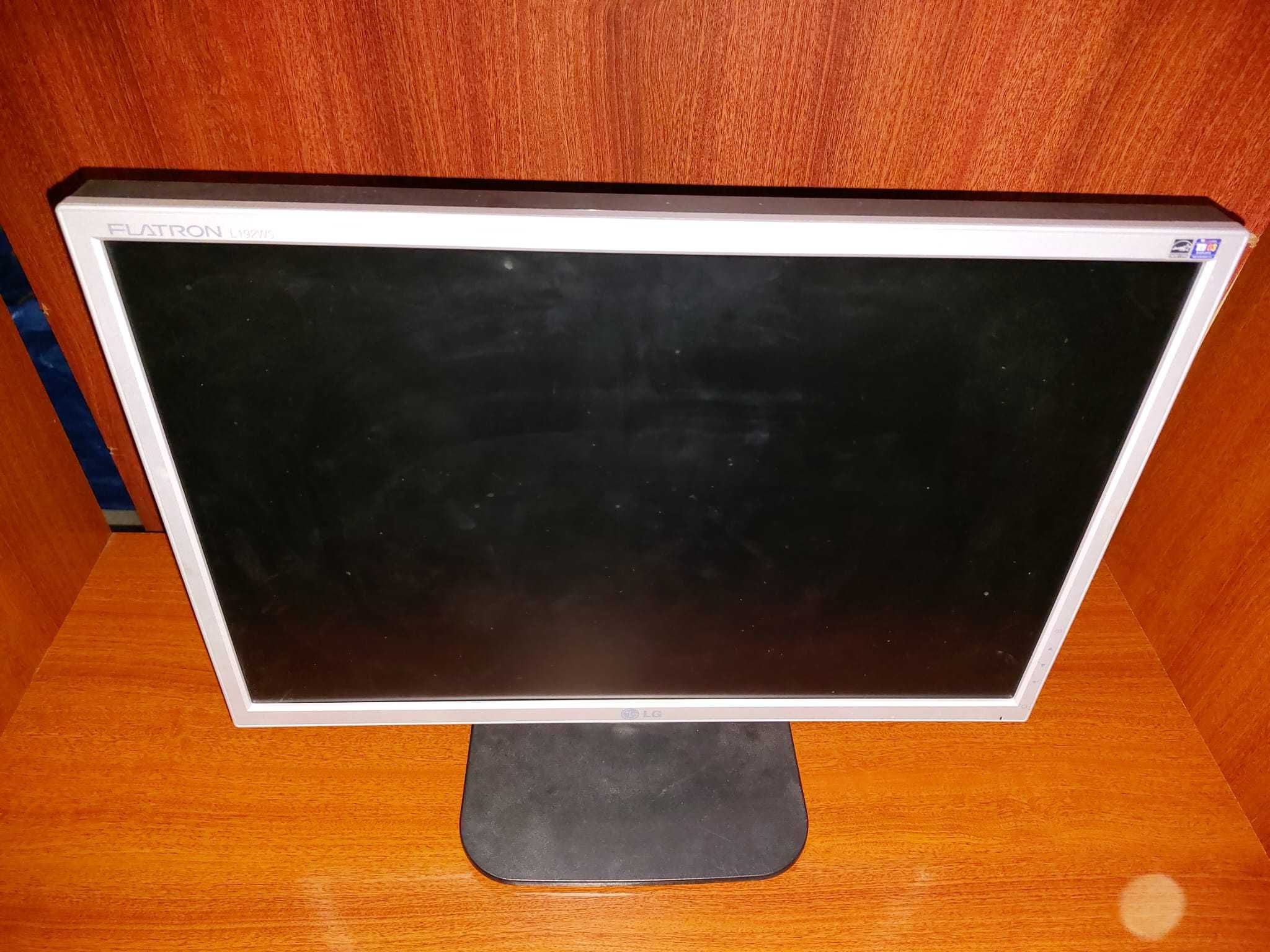 Monitor TFT LG Flatron