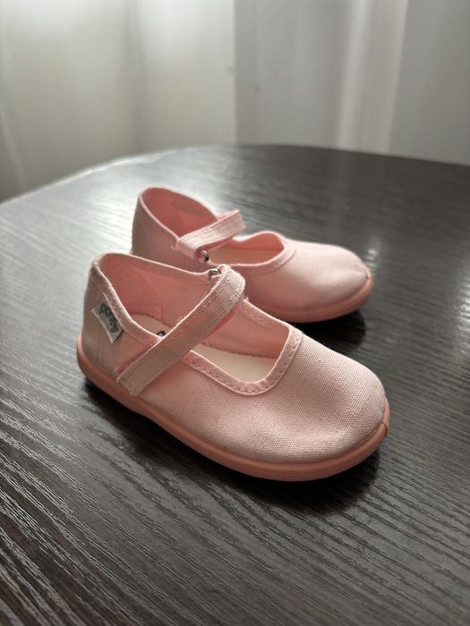 Дитячі туфлі для дівчинки