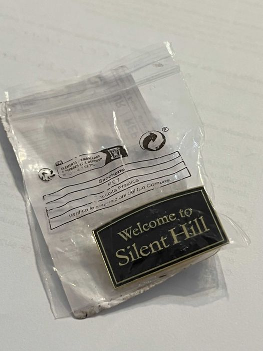 Pin Estilo "Silent Hill" - Novo, Selado