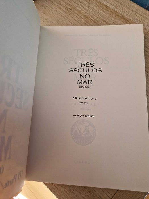 Coleção (parcial . n.ºs 10 a 20) da obra Três séculos no mar
