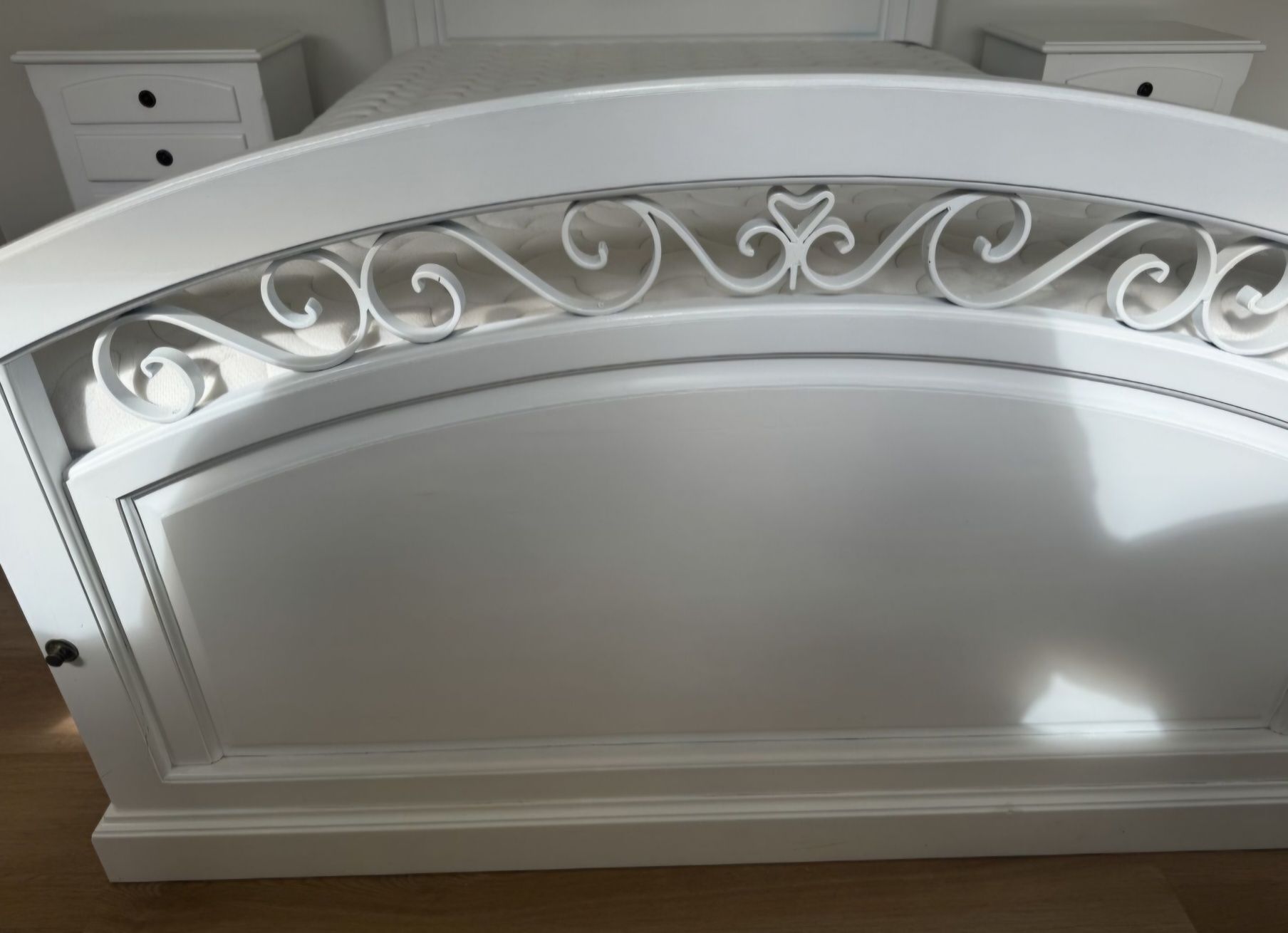 Cama casal lacada branco