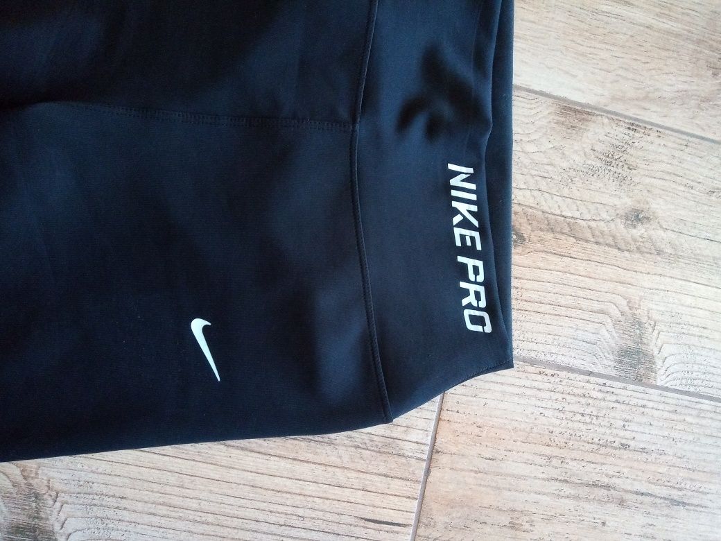 Nike legginsy krótkie unisex