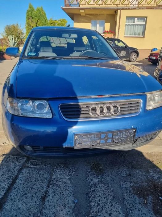 Audi a3 8l lift 3d 2000r 1.6 AVU lakier LZ5W na części