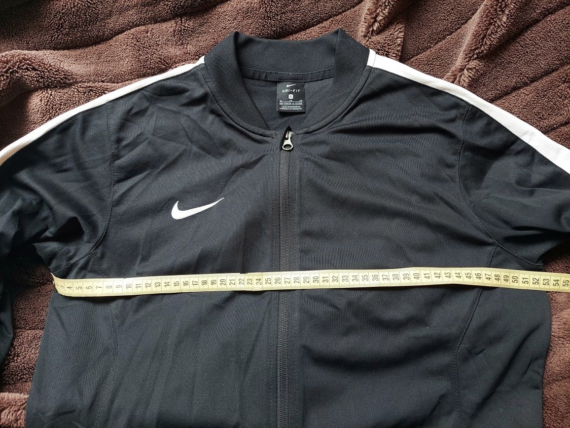 Кофта олімпійка спортивна фірми nike dri-fit оригінал 

Стан хороший