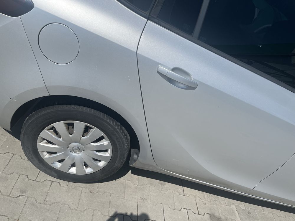 Opel zafira tourer 2.0 CDTI