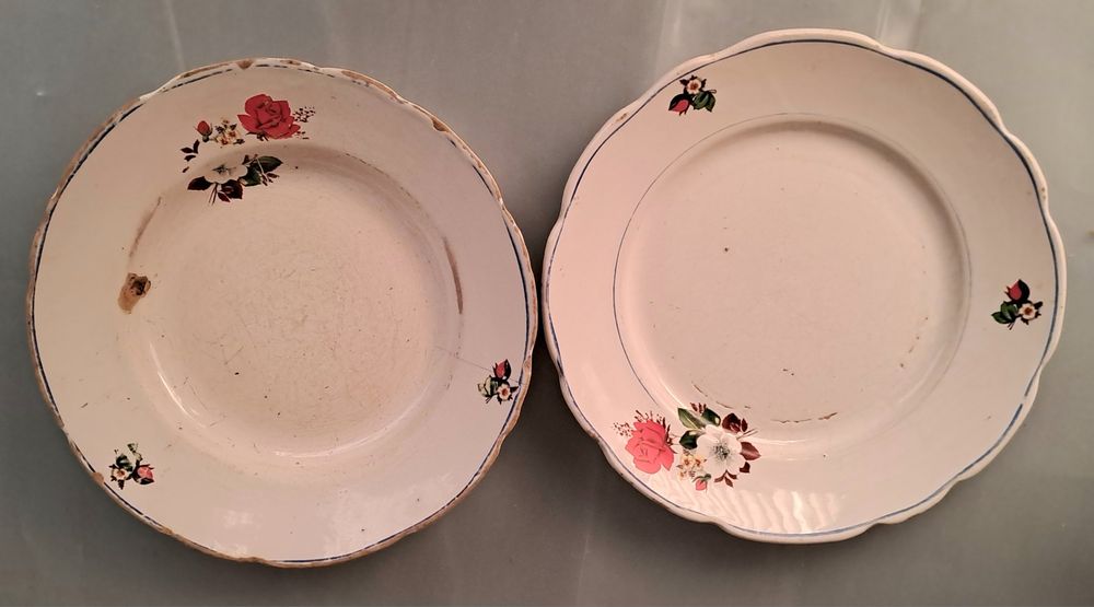 Conjunto 4 pratos muito antigos faiança portuguesa