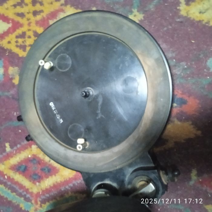 Продам прибор вакуумная колба.