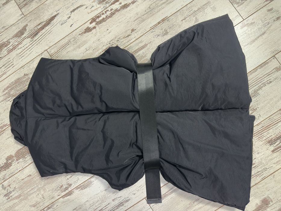 Желет чорний Prada