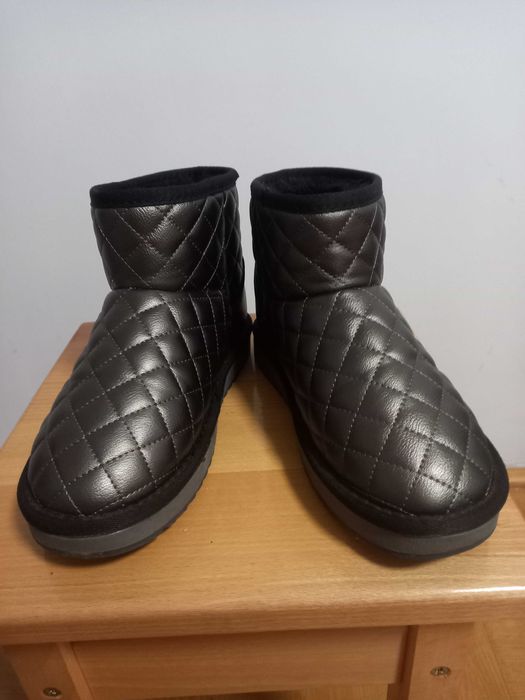 Взуття зимове  уггі жіночі