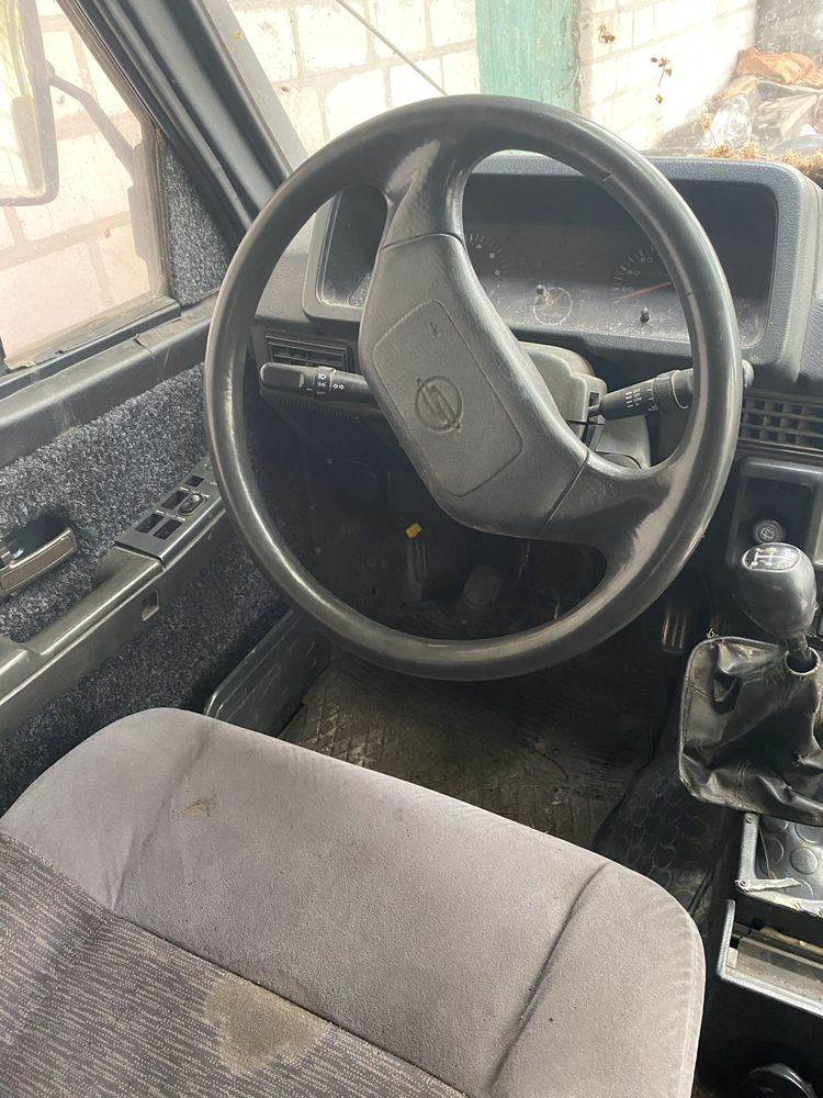 Продам авто Isuzu trooper