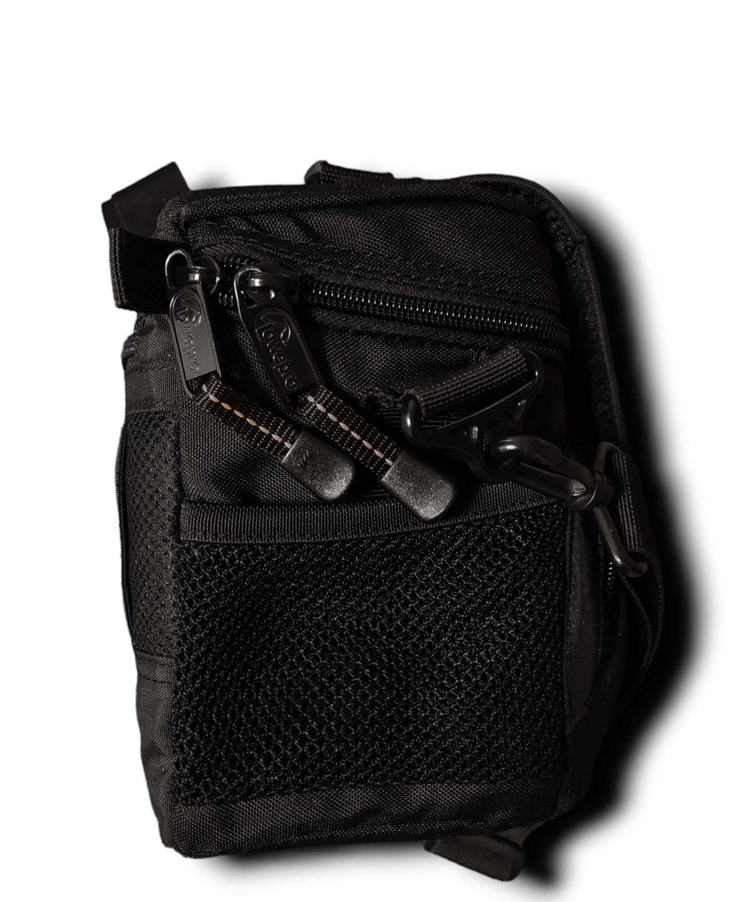 Сумка Lowepro Nova 1 AW black