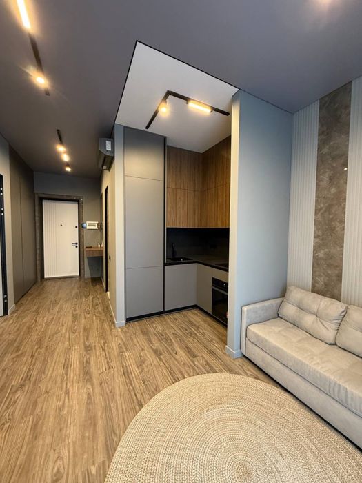 Продається сьильна 1,5 кімнатна квартира. Клубний будинок. Центр