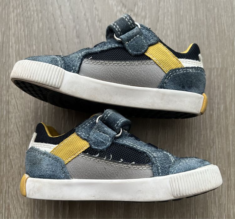 Sapatilhas Geox - tamanho 21