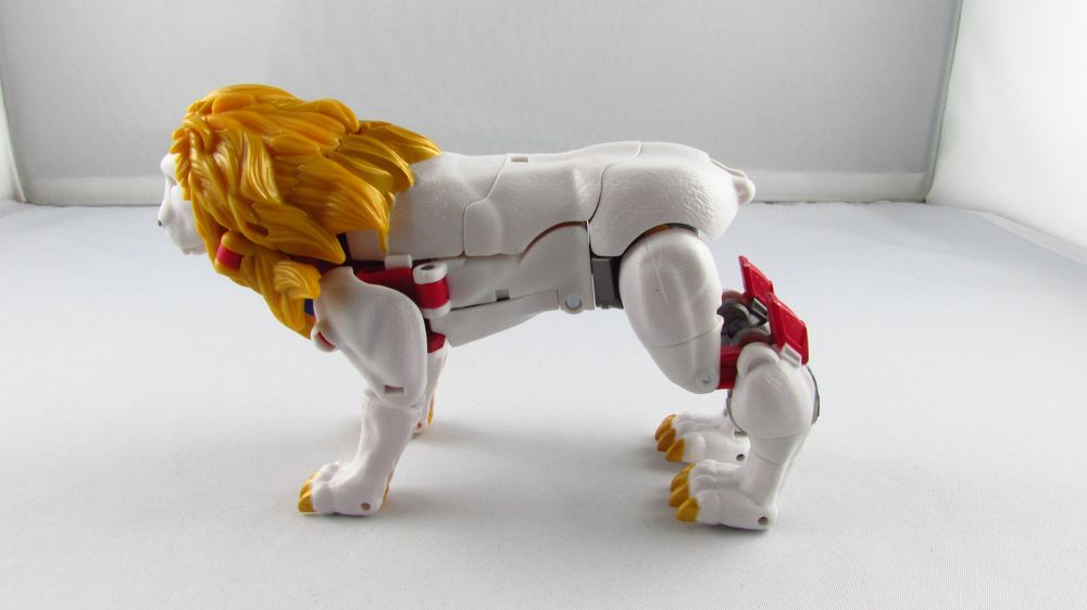 HASBRO - Tomy Transformers Legacy Evolution Optimus Leo Prime Figurka