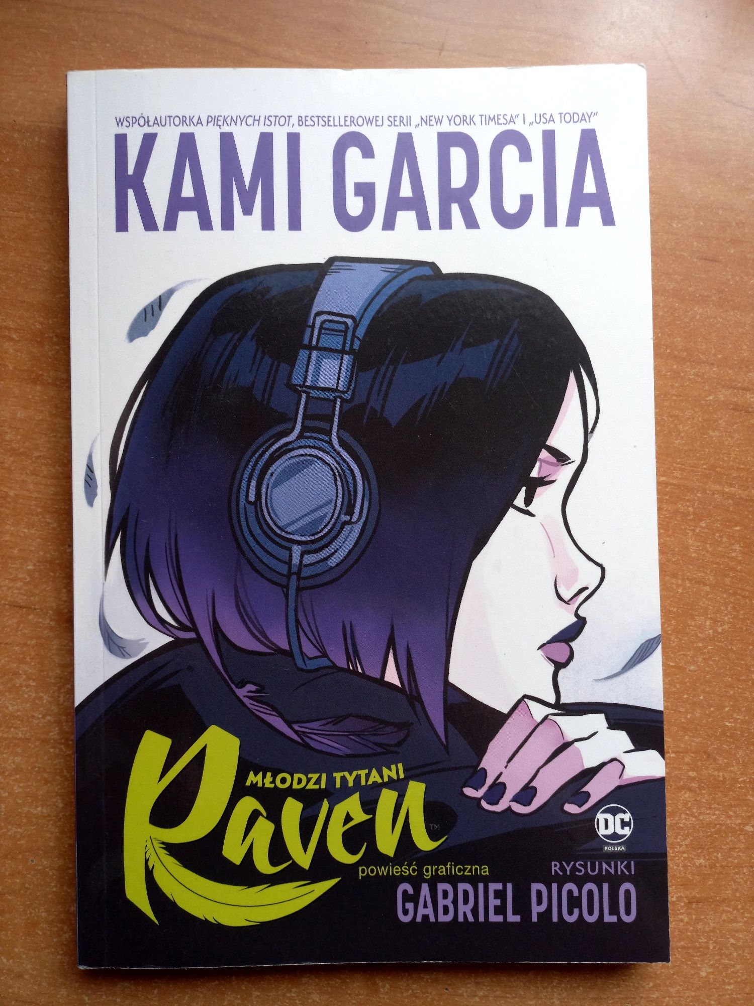 Raven młodzi tytani teen titans Kami Garcia powieść graficzna