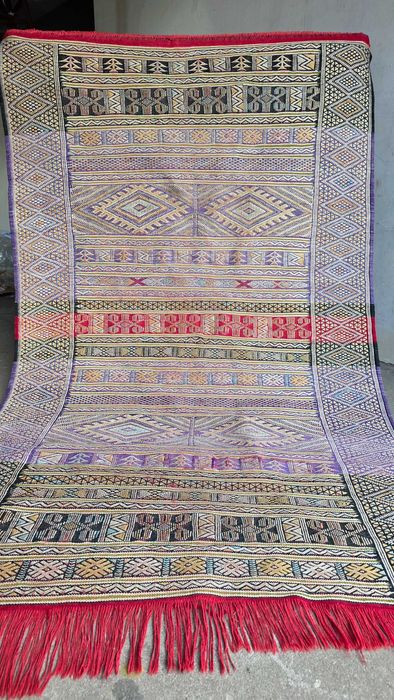 Wełniany kilim z Maroko,ręcznie tkany 214/130
