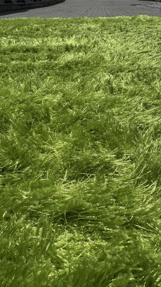 Tapete pelo comprido verde - excelente estado