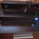 Xbox One X 1TB_Kinect_2xPad+Gry
