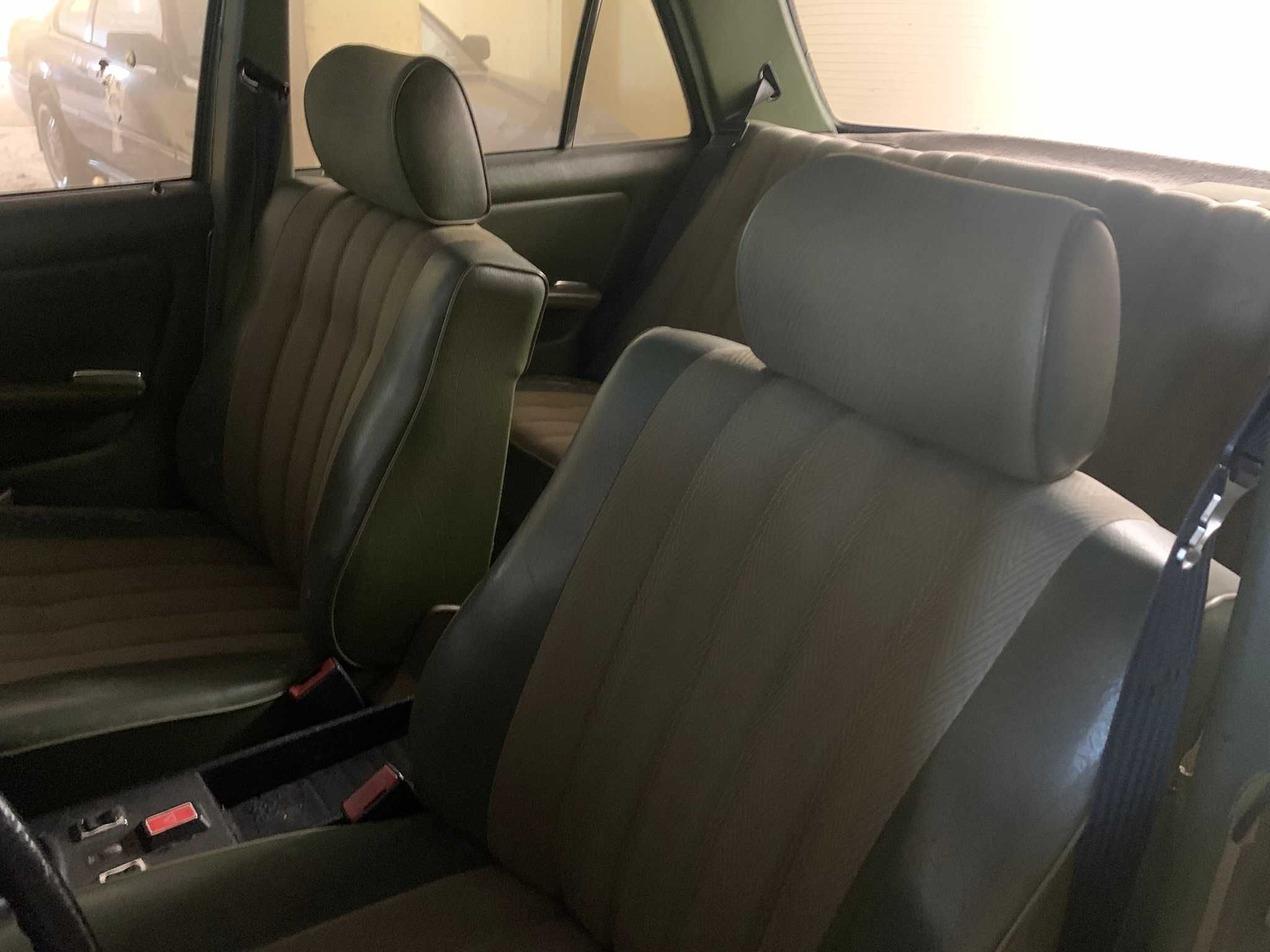 Mercedes-Benz W123 200 (Gasolina/GPL) – Clássico de 1979 | 134.000 km