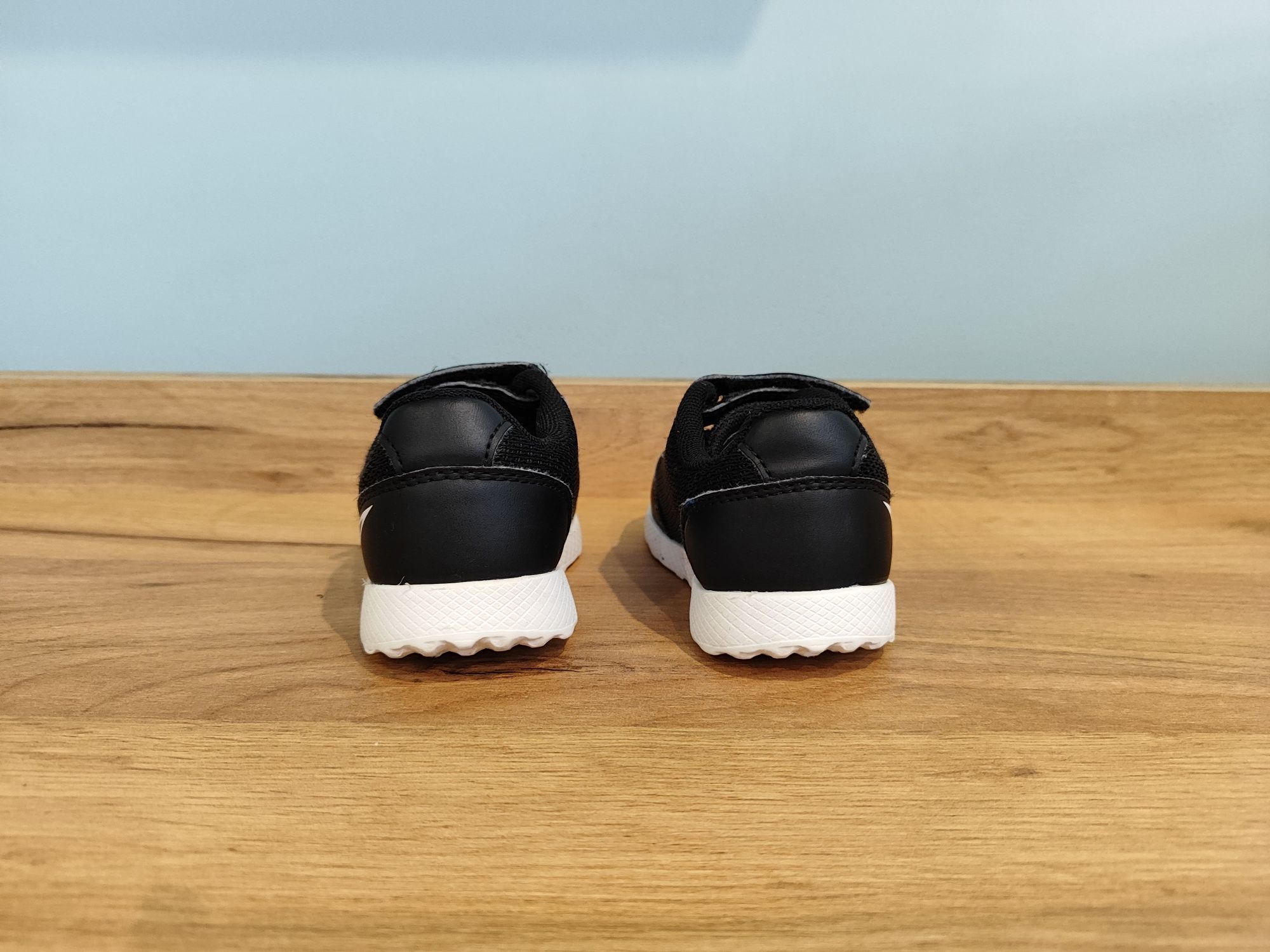 Adidaski dziecięce, r.21