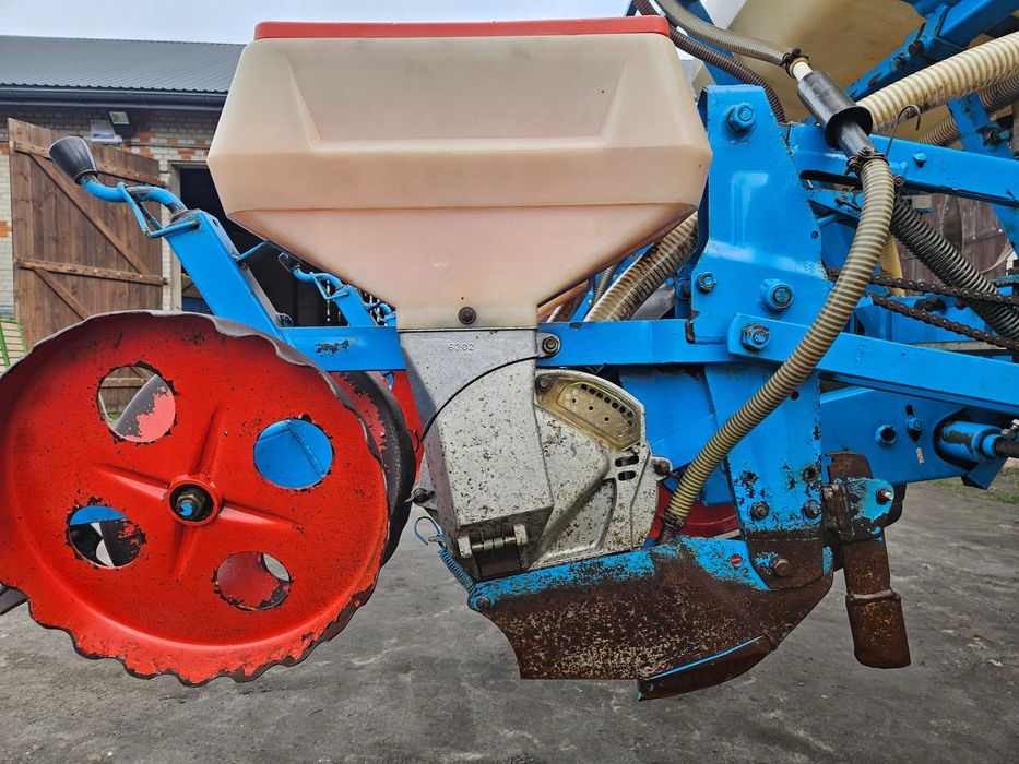 Siewnik do kukurydzy Monosem NG 4 rzędowy