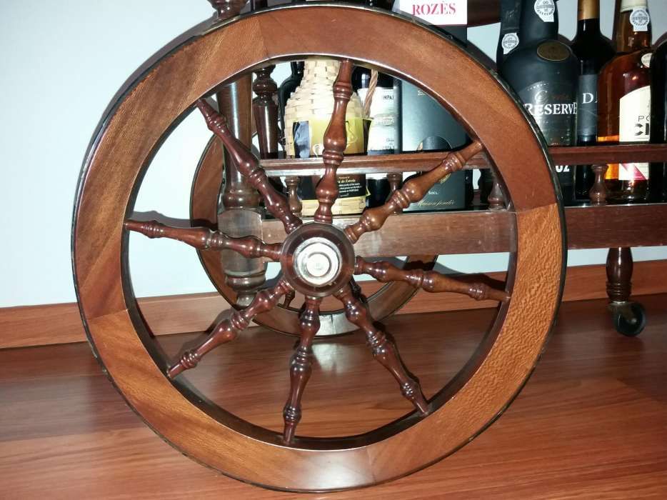 Carrinho de bebidas sala