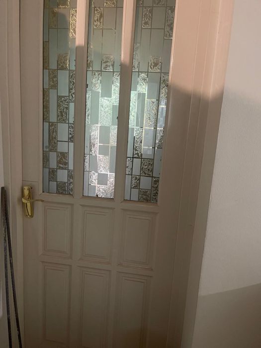 Продаються двері