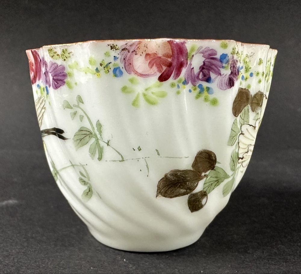 Filiżanka ze spodkiem ptak cieniutka porcelana filiżanki kwiaty