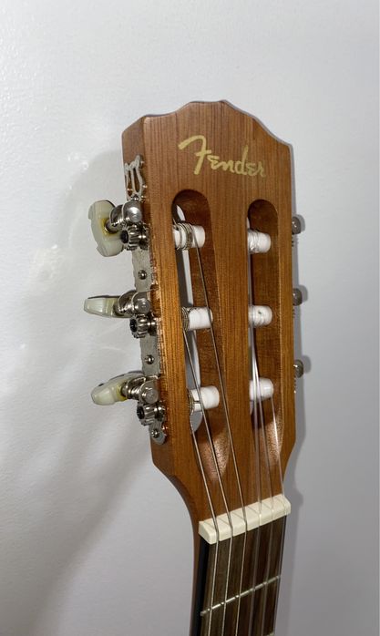 Guitarra Fender Educacional