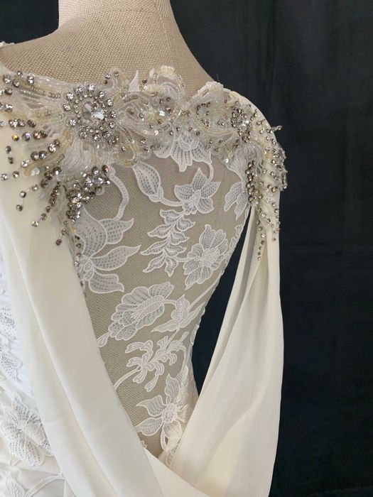 Nowa Suknia ślubna Syrena 38 M Srebrna biała Koronka z trenem Glamour