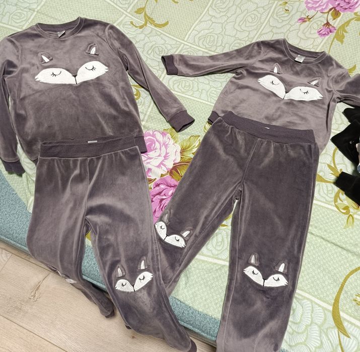 Костюми і спіднички для дівчат 3-4 років.