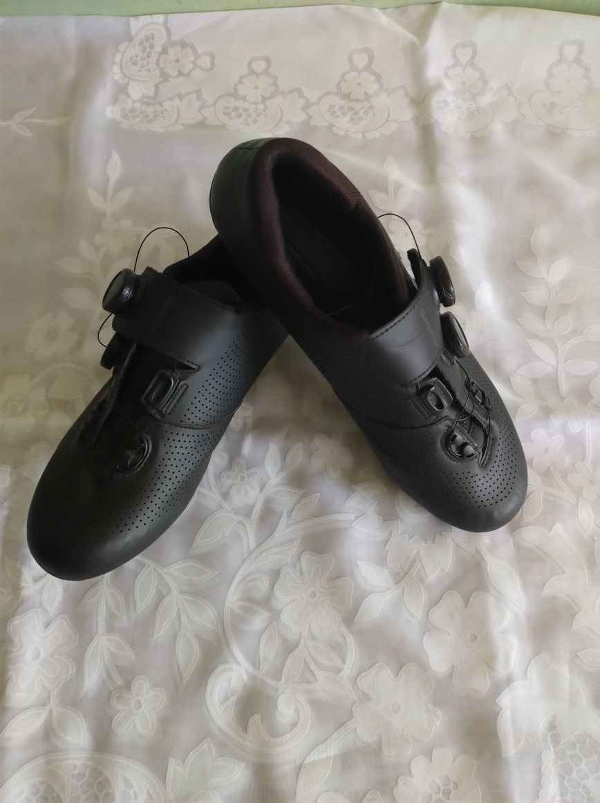 Sapatos ciclismo Shimano rc7 e Bont tamanho 44