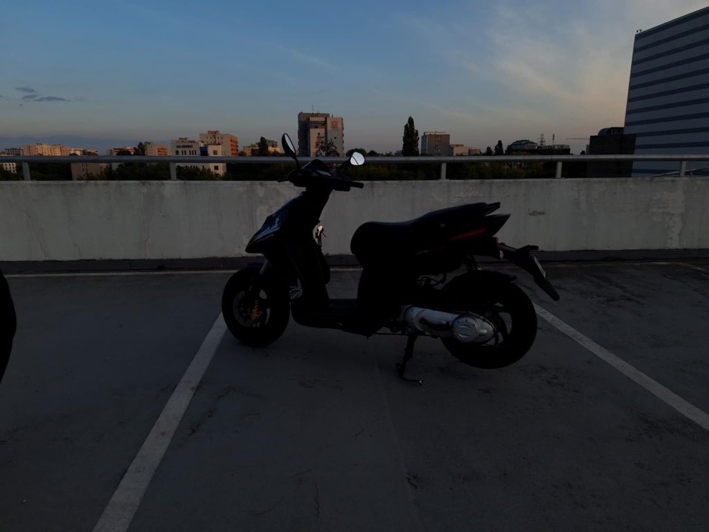 Skuter Piaggio Typhoon 2020